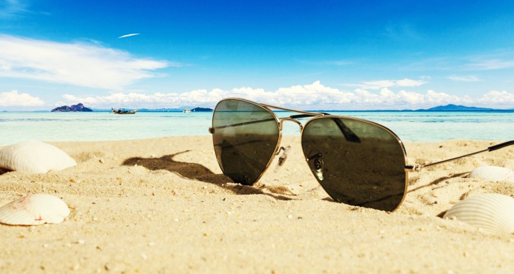 Sunglasses-on-the-beach