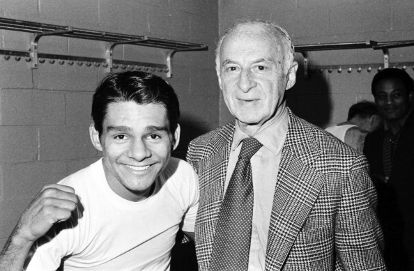 NEW YORK - JUNE 26, 1972: Roberto Duran celebrates with trainer Ray Arcel in the dressing room after his fight against Ken Buchanan at Madison Square Garden on June 26 ,1972 in New York, New York.Roberto Duran won the WBA World lightweight title. (Photo by: The Ring Magazine/Getty Images)
