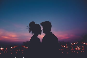 dating-backlit-couple-dawn-1824684