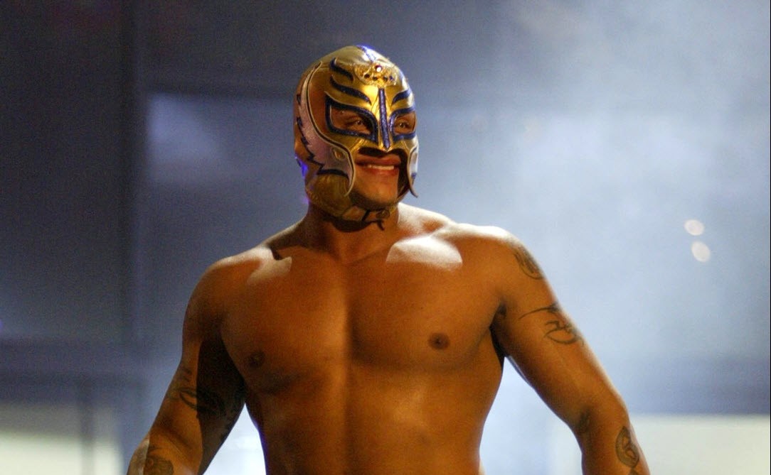 Rey Mysterio Honoring his heritage while paying homage to old school Lucha ...