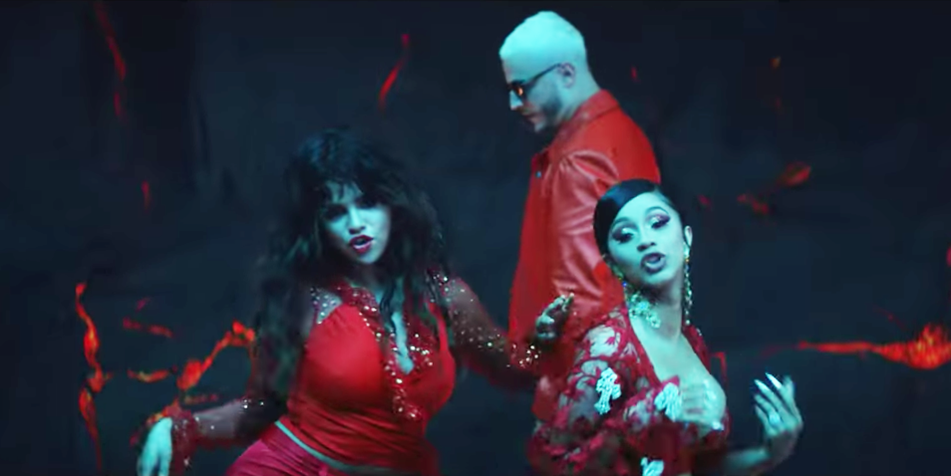 Таки таки на звонок. Taki Taki selena Gomez Ozuna Cardi b DJ Snake. Cardi b Taki. Cardi b DJ Snake. DJ Snake Taki.