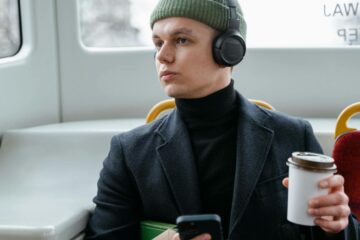 hearing_loss_headphones